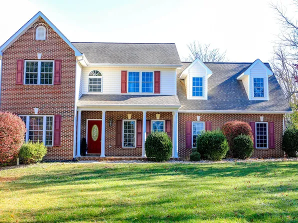 182 Henkel Rd, Waynesboro, VA 22980