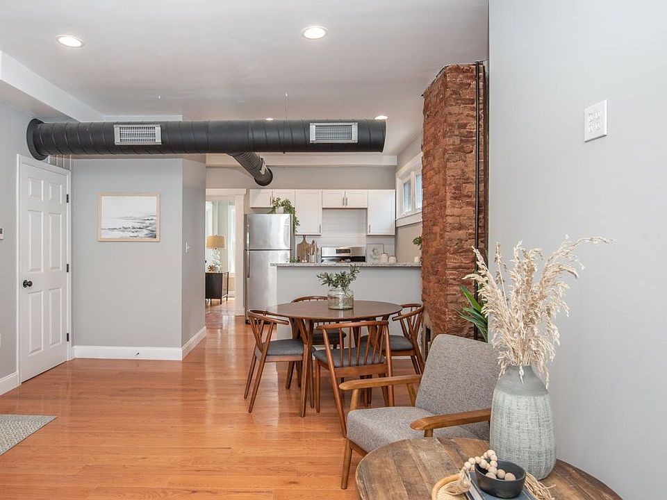 1st image of 318 N Duke St APT 3
