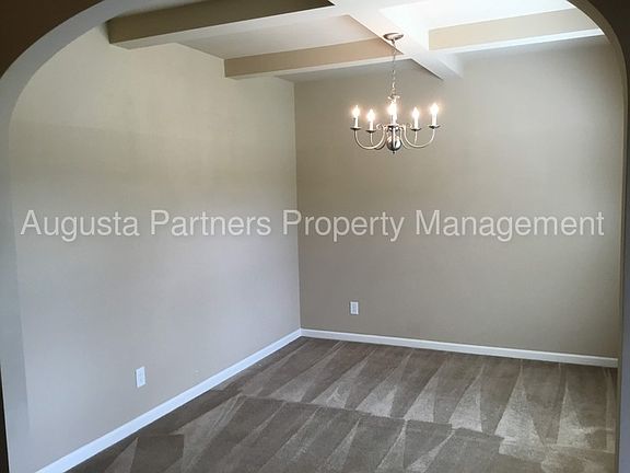 5th image of 7268 Roundstone Dr