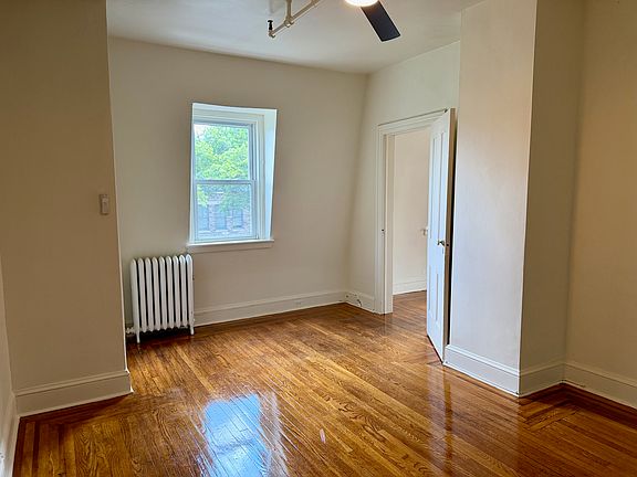 2nd image of 206 Nassau St APT 3