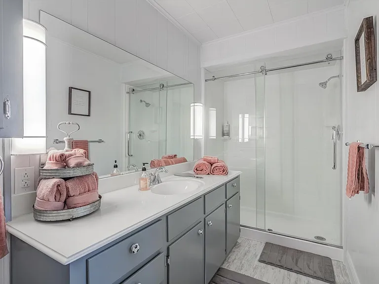 22 Winged Foot Dr — Photo 37