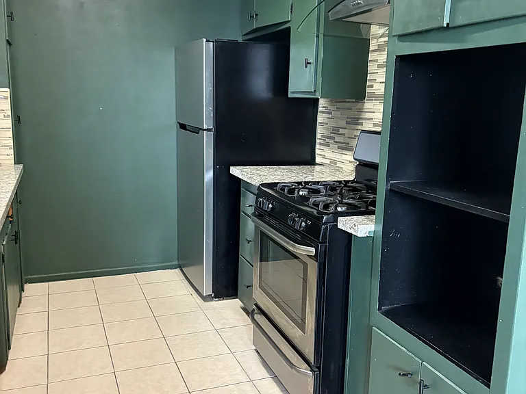 7231 Franklin Ave #2 — Photo 6