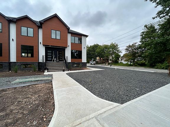 2nd image of 367 Belfield Ave #1