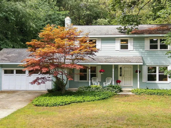 3361 Elderwood Ave, Holland, MI 49424