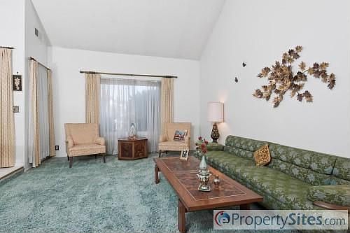 3rd image of 3382 E Stiles Ave