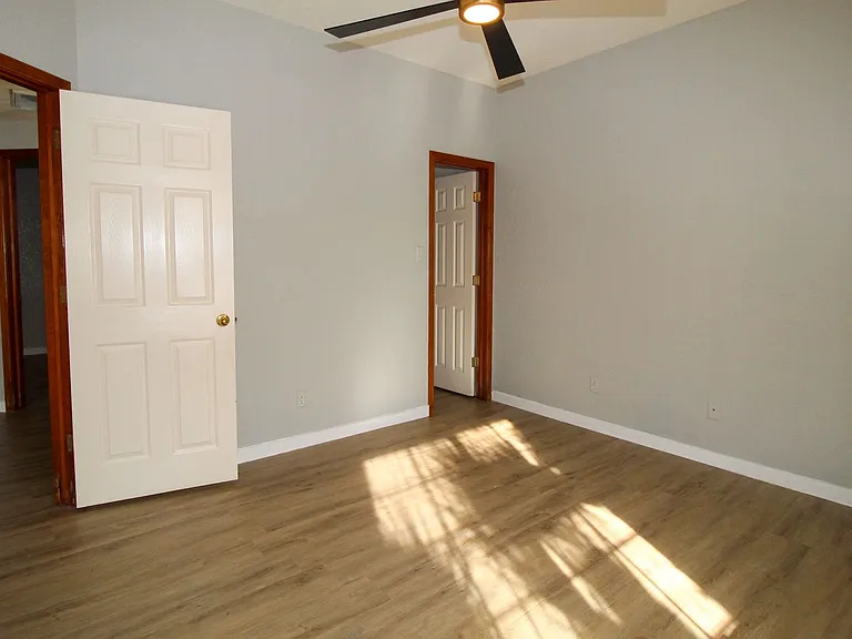 2081 Paseo Del Prado Dr — Photo 33