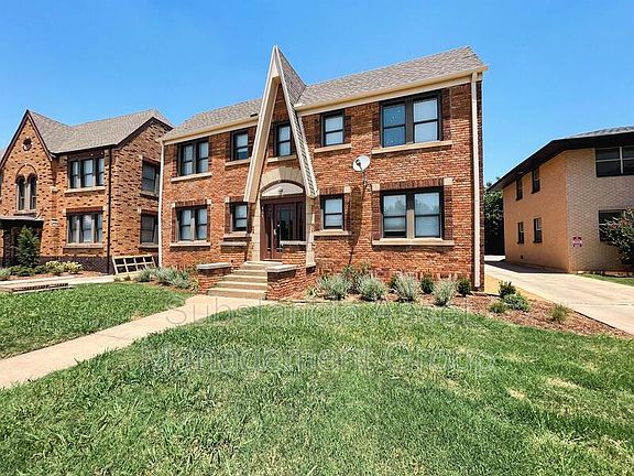 5th image of 835 East Dr APT 1
