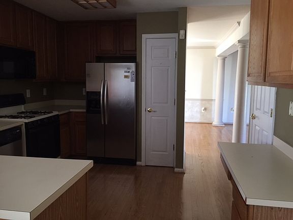 4th image of 5707 Rhode Island Dr