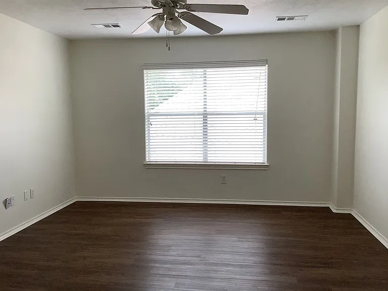 3340 Zubin Ln — Photo 10