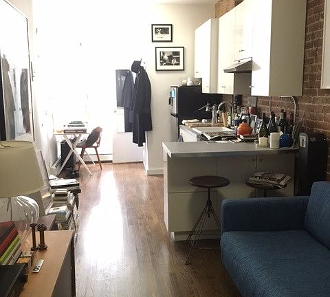 5th image of 30 Frost St