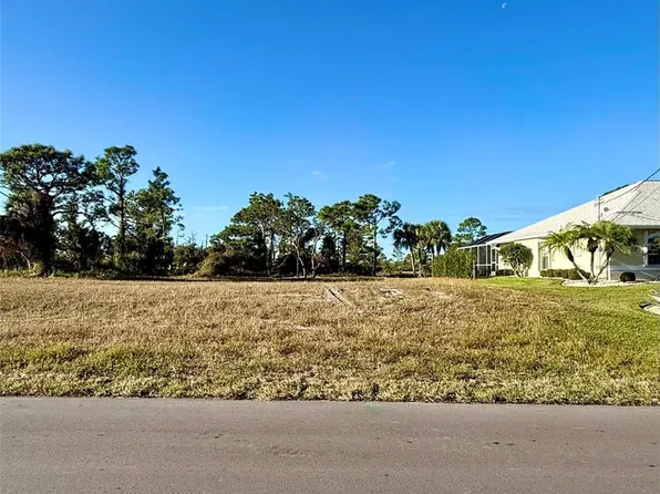 110 Tournament Rd #551, Rotonda West, FL 33947