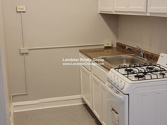 4th image of 5737 N Kenmore Ave #204
