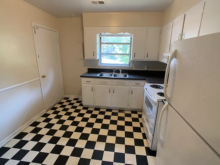 3339 Old Montgomery Hwy #C — Photo 13