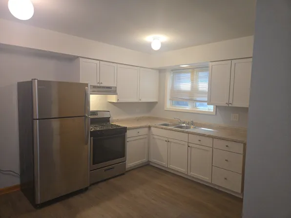 1062 W Taylor St #2R, Chicago, IL 60607