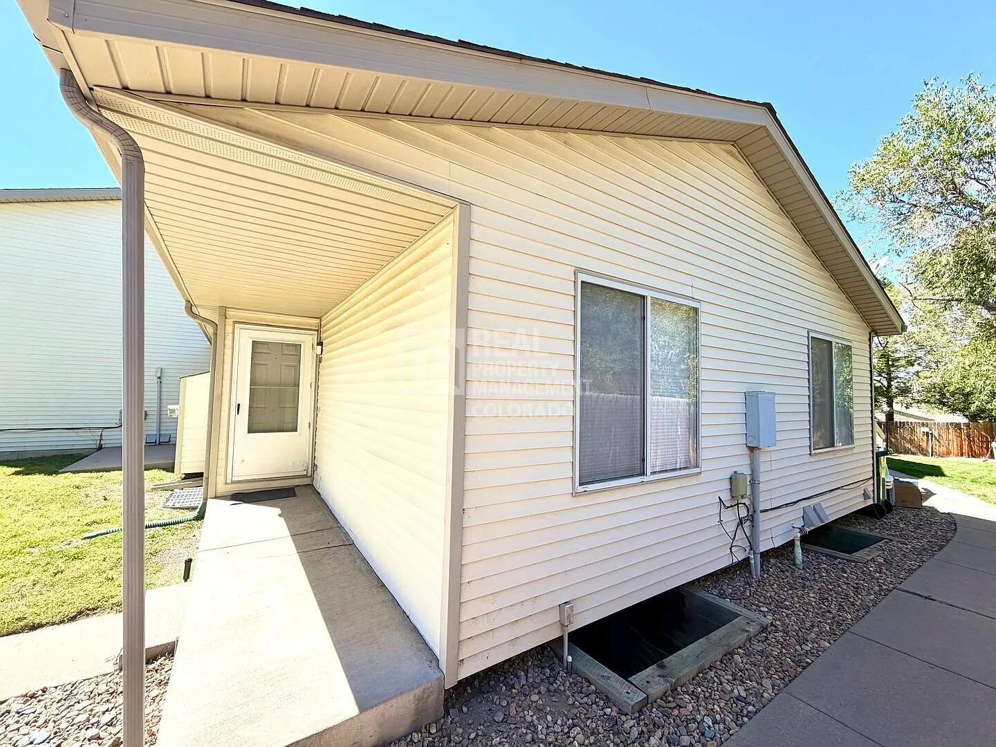 Spacious Castle Rock Home with Basement & Garage — Photo 2