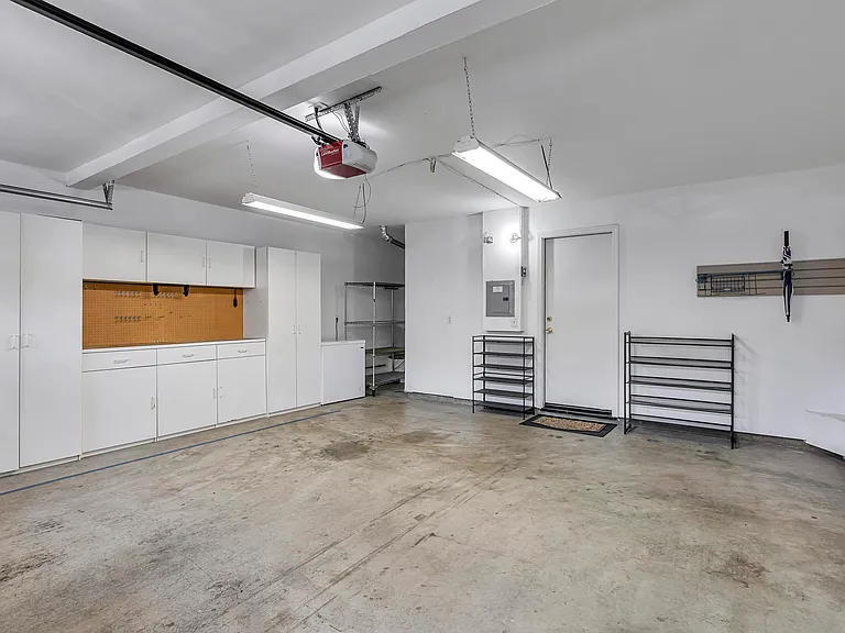 Newman Pl — Photo 25