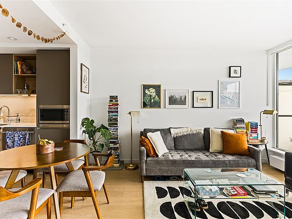5th image of 369 Tyee Rd #507