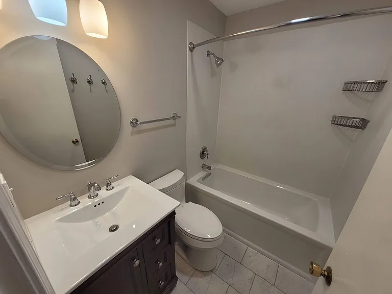 377 Huse Rd #3 — Photo 9