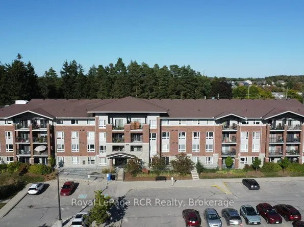 645 Saint David St S #214, Centre Wellington, ON N1M 0A9
