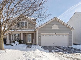 1351 Golden Oaks Pkwy, Aurora, IL
