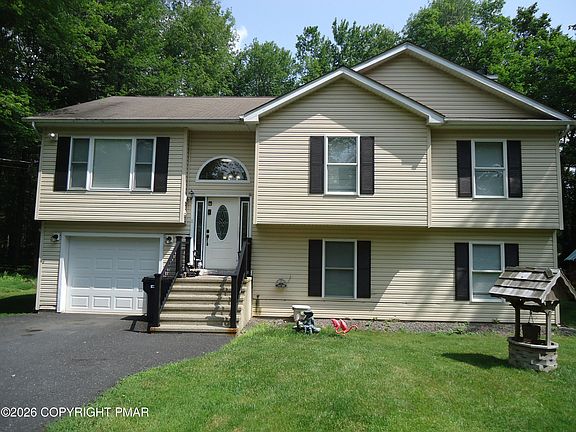 2nd image of 3270 Beech Ridge Dr