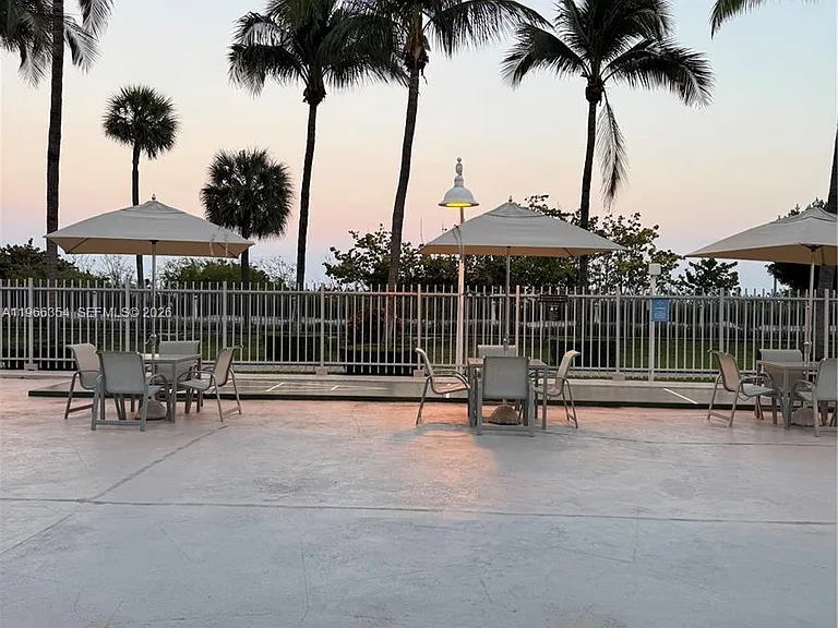 2899 Collins Ave #936 — Photo 10