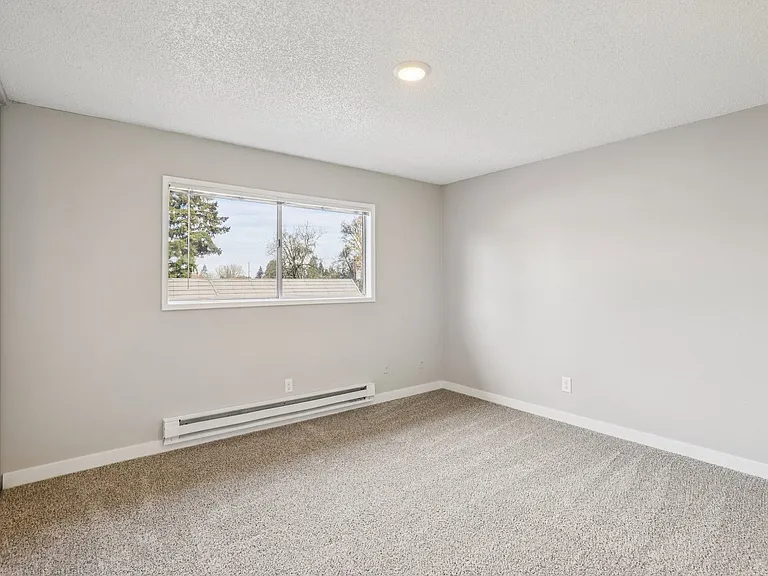 Cypress Crest Apartments — Photo 49