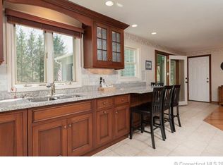 148 E Gate Rd, Guilford, CT 06437