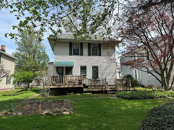 2nd image of 216 14th St