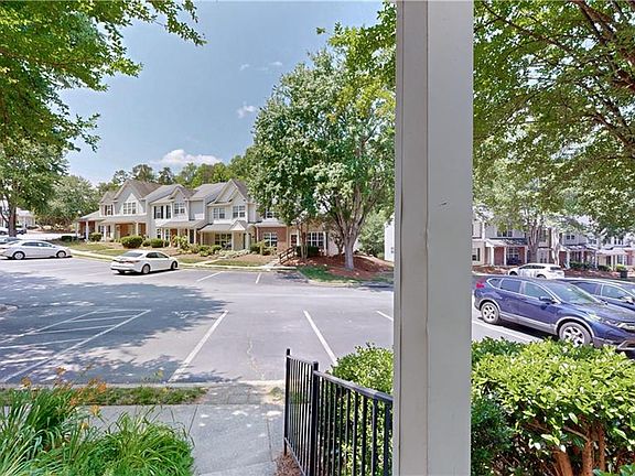 5th image of 3718 Winborne Ln