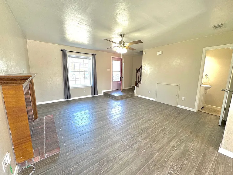1037 Still Harbor Cir — Photo 2