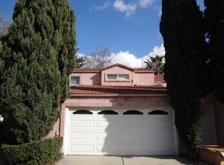 155 Racquet Club Dr, Compton, CA 90220