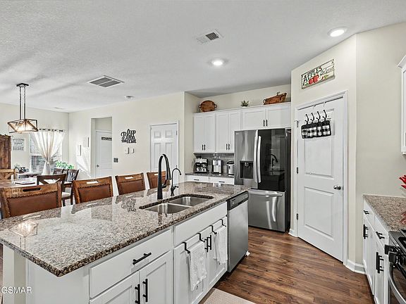 2nd image of 1117 Beacon Rd