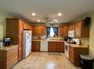 6384 S Scottdale Rd, Berrien Springs, MI 49103