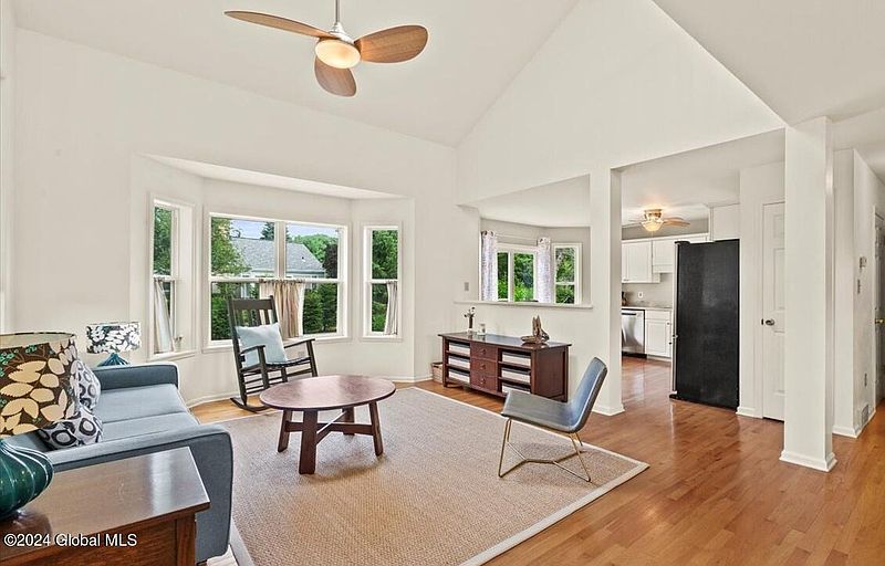 4th image of 5 Wesley Place