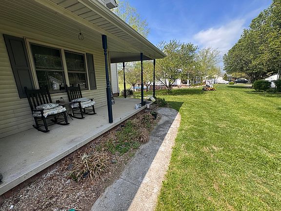 4th image of 448 Grist Mill Rd