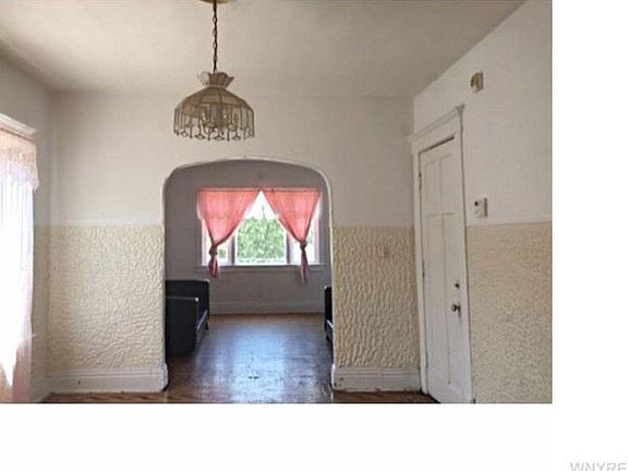 3rd image of 581 West Ave
