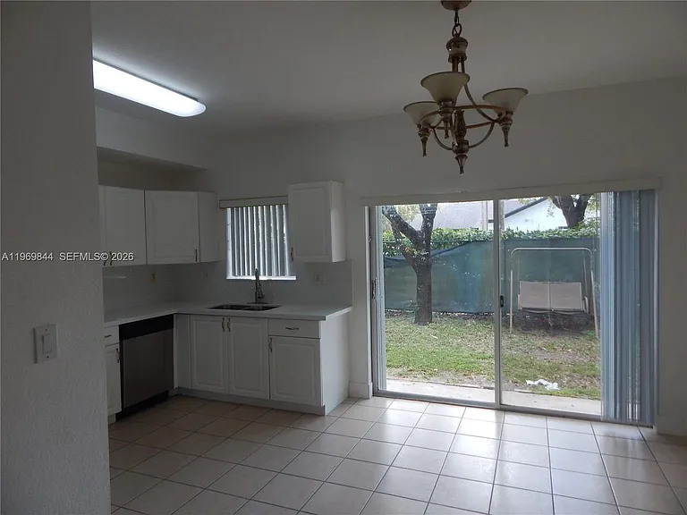 8986 W Flagler St #9 — Photo 5