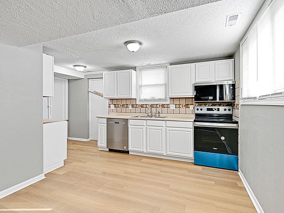 5th image of 9613 Booth Ave