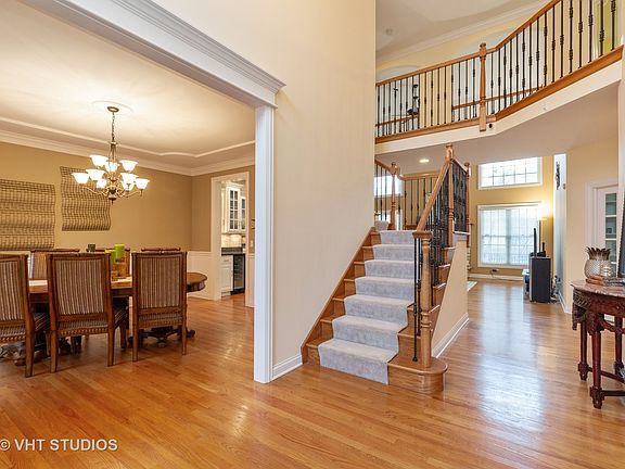 2nd image of 1221 Lansbrook Dr