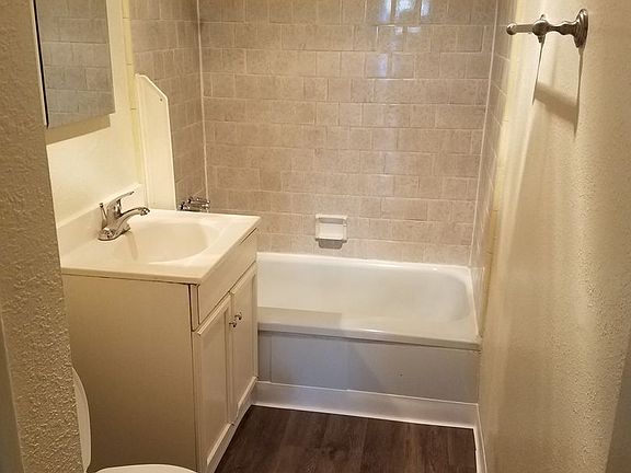 3rd image of 4750-4772 Thorn St #4770