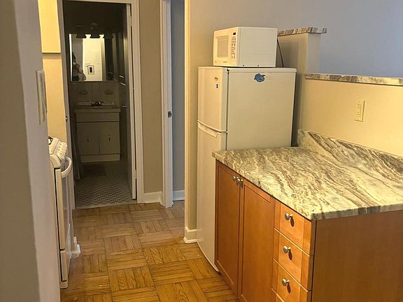 4th image of 2601 Pennsylvania Ave APT 933