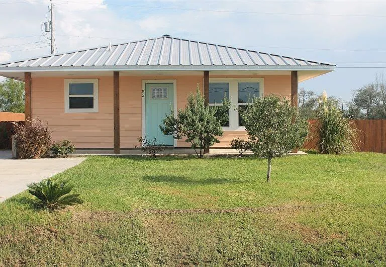 55 Red Oak Ln — Photo 1
