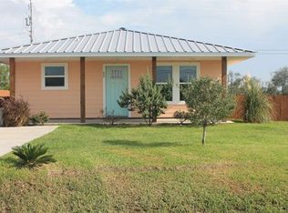 55 Red Oak Ln, Rockport, TX 78382
