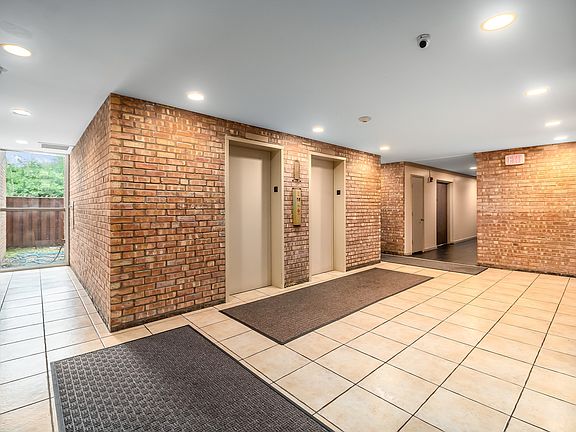 4th image of 6020 Oakwood Dr APT 1A