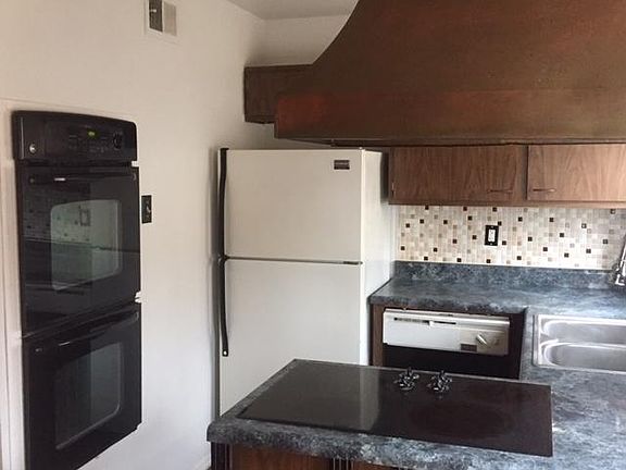 2nd image of 7277 Morningaire Cir