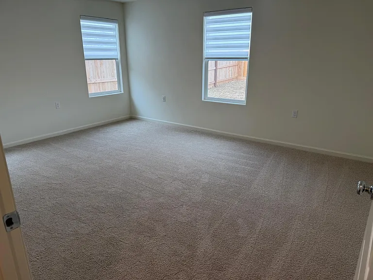 663 Skyler Ln — Photo 17
