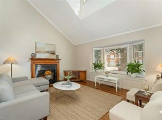 10 Park Village Ln UNIT A, Greensboro, NC 27455