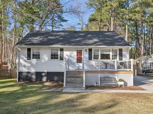 80 Lodge Rd, Poquoson, VA 23662