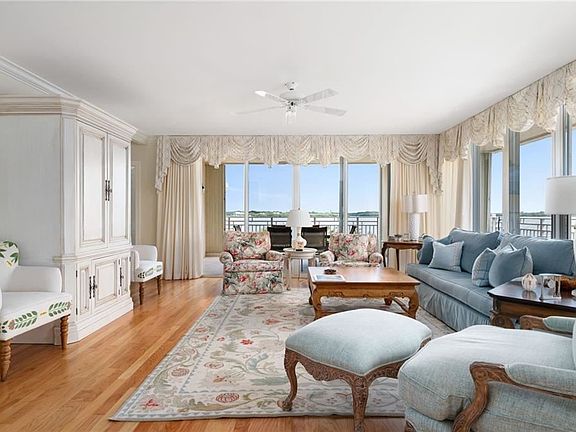 4th image of 5620 N Harbor Village Dr APT 203